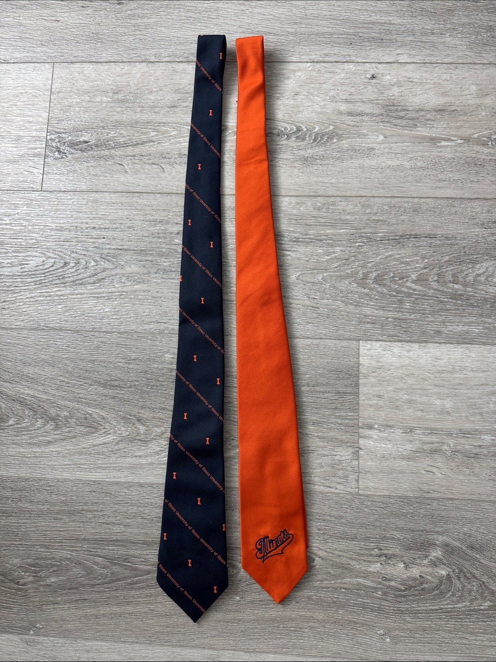 Vintage University of Illinois Navy & Orange Patterned Tie & Orange Illinois Tie